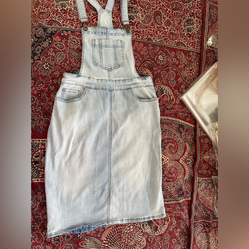 The Main Street Echange jeans overalls skirt size 8